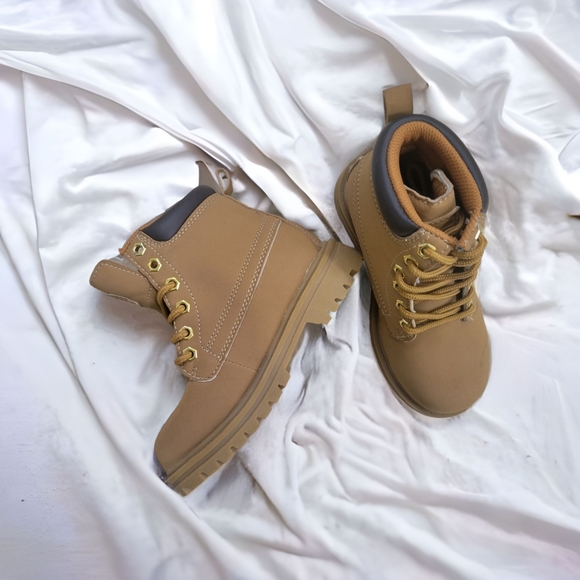 Fila Kid's Edgewater 12.5 Boot Tan Classic Style - Picture 2 of 6